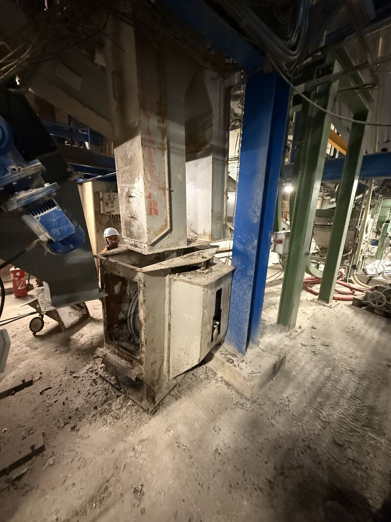 Ancien élévateur à chaîne ACS2M